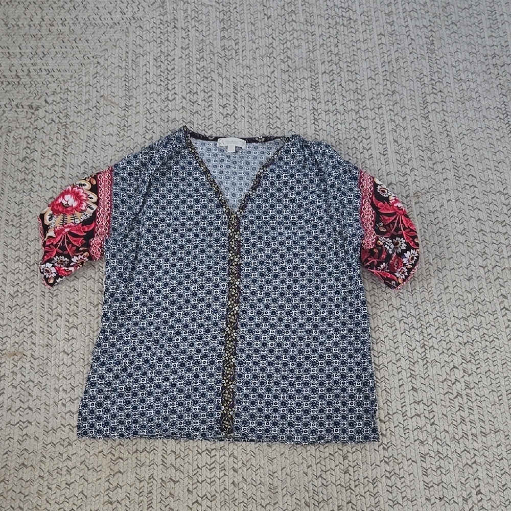 Floral Sleeve Blouse with Geometric Pattern